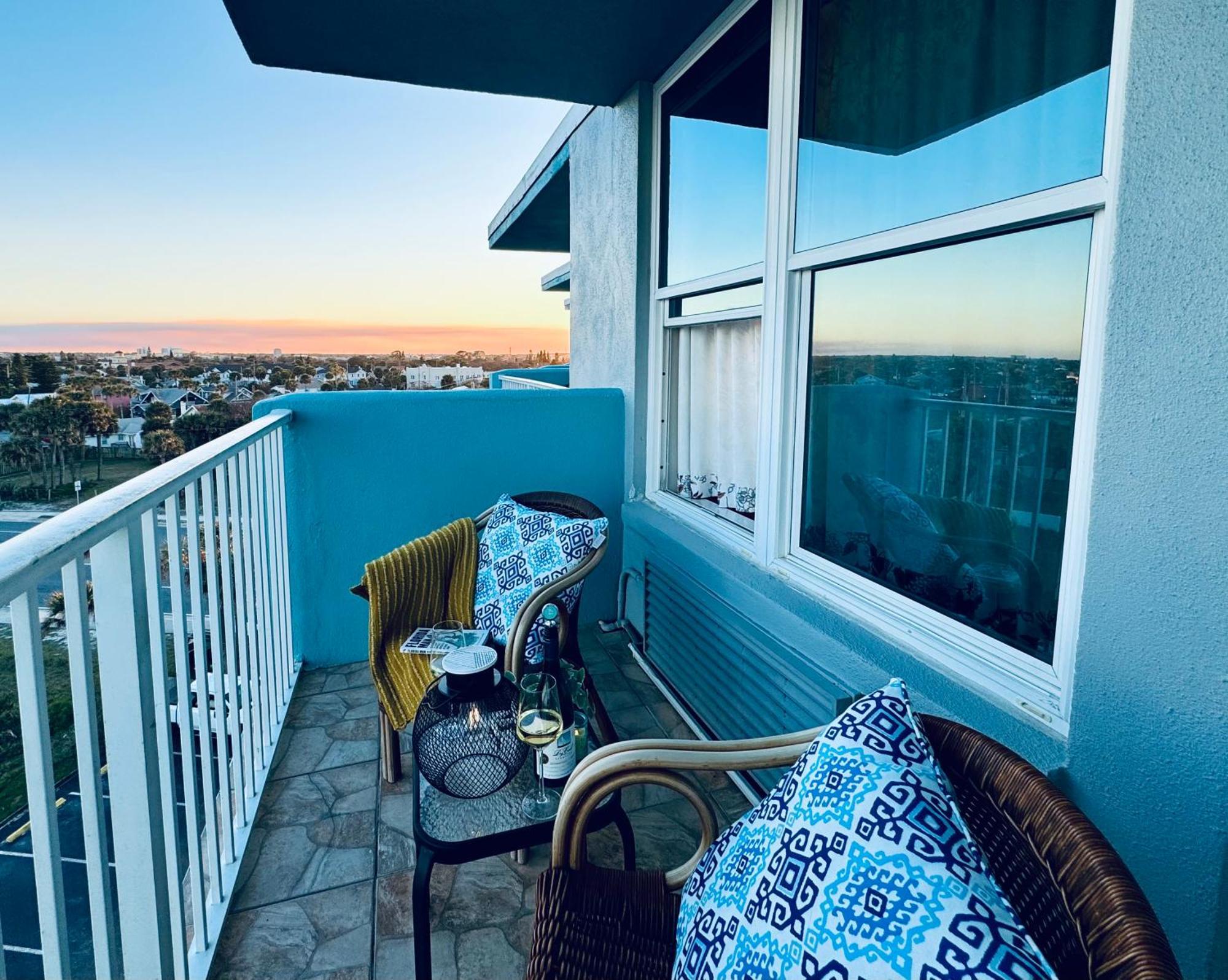 Aparthotel Open For 2025 Speedweeks Daytona 500 - Beachfront Studio - Private Balcony With Ocean View - Pool - Hot Tub - Tiki Bar - Sauna Daytona Beach Zewnętrze zdjęcie