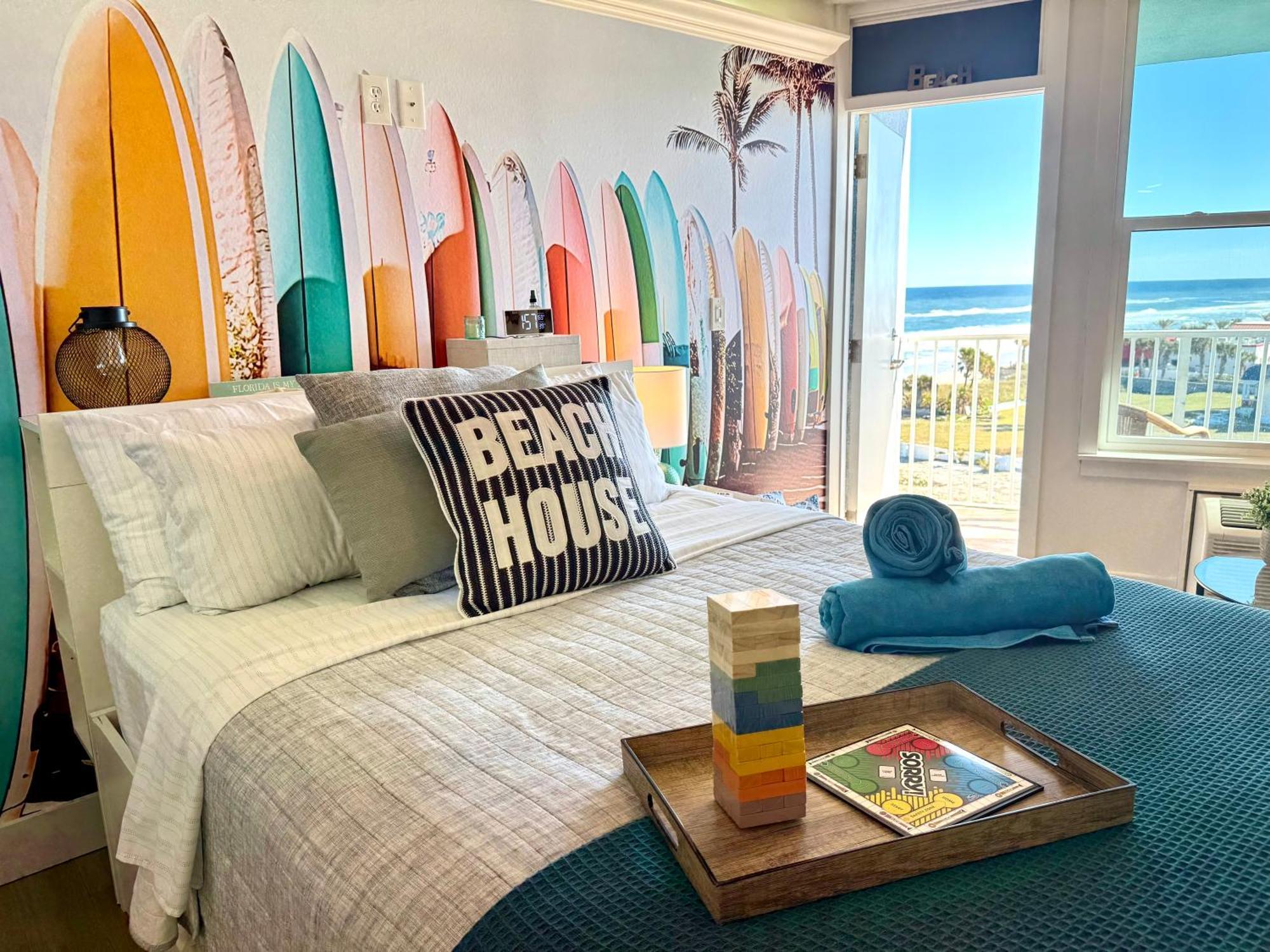 Aparthotel Open For 2025 Speedweeks Daytona 500 - Beachfront Studio - Private Balcony With Ocean View - Pool - Hot Tub - Tiki Bar - Sauna Daytona Beach Zewnętrze zdjęcie